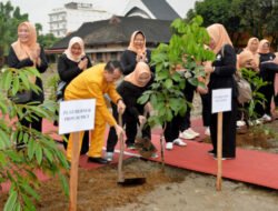 Pj Gubernur Sumut Ajak Siswa Konsumsi Makanan Sehat dan Rajin Menabung