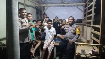 Polsek Rambutan Sambangi Pos Kamling Bersama di Tanjung Marulak Hilir