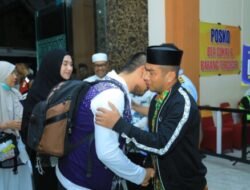 Bupati Labura dan Istri Pulang Selamat dari Tanah Suci