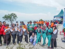 Aksi Bersih Pantai dan Seruan Hentikan Polusi Plastik HLH Sedunia di Batubara