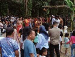 Umat Hindu Ritual Sakral di Kuil Shri Batter, Polisi Kawal Prosesi Arak-arakan Dewi Durga