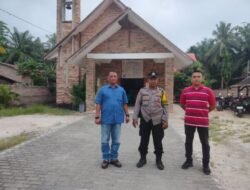 Kawal Ketat Ibadah Minggu, Kapolsek Labuhan Ruku: Tak Ada Ruang Bagi Pengganggu Keamanan