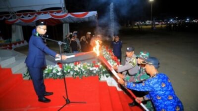 Semarak HUT ke-80 RI di Labura, Taptu dan Pawai Obor
