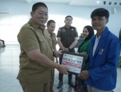 Investasi SDM, Pemkab Asahan Serahkan 125 Beasiswa