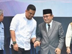 Gubernur Sebut RE Nainggolan Panutan Lintas Generasi di Sumut