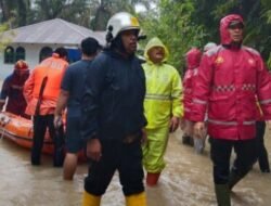 Polres Tebing Tinggi Terjun Cepat Evakuasi 21 KK di Tengah Banjir Meluas