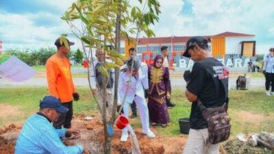 Tanpa Hiburan, Pemkab Batubara Rayakan HUT Ke-19 Tanam Pohon Hingga Bakti Sosial
