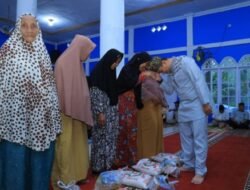 Safari Ramadhan Pemkab Labura, 119 Pelayan Masjid Terima Tali Asih