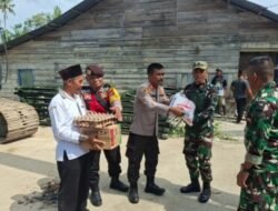 Polsek Medang Deras Dukung TNI Bangun Jembatan Penghubung Warga