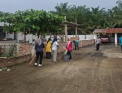 Gotong Royong Ciptakan Lingkungan Bersih di Pulau Rakyat Asahan