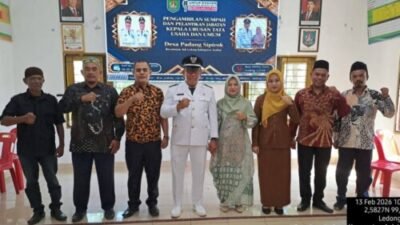 Kades Padang Sipirok Lantik Kaur TU dan Umum