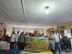 Socfindo Salurkan 100 Paket Sembako di Desa Mangkai Baru
