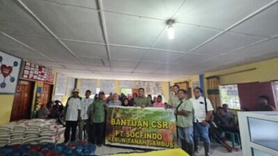 Socfindo Salurkan 100 Paket Sembako di Desa Mangkai Baru