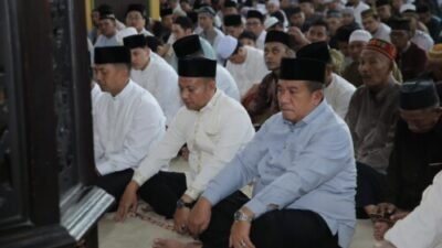 Pemkab Asahan Sholat Idulfitri di Masjid H Achmad Bakrie Kisaran
