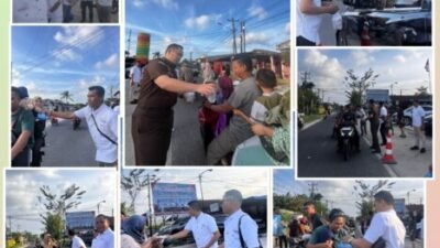 Menjemput Pahala Ramadhan, Kajari Batubara dan SMSI Berbagi Takjil di Jalan Raya
