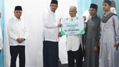 Safari Ramadan di Pematangsiantar, Gubernur Sumut Serahkan Hibah Rp350 Juta ke Masjid
