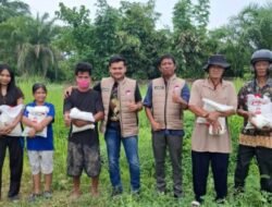 Satnarkoba Polres Batubara Sisihkan Waktu Bantu Warga Miskin