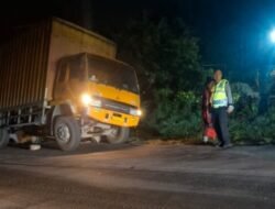 Manuver Hindari Truk Lawan Arah Berujung Tabrakan di Jalinsum Batubara