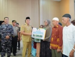 Guru Mengaji, Bilal Mayit dan Penggali Kubur Batubara Terima Insentif