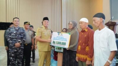 Guru Mengaji, Bilal Mayit dan Penggali Kubur Batubara Terima Insentif