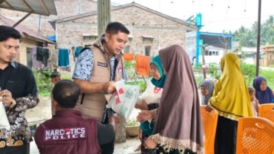 Satnarkoba Batubara Edukasi Bahaya Narkoba dan Penyaluran Sembako ke Lansia