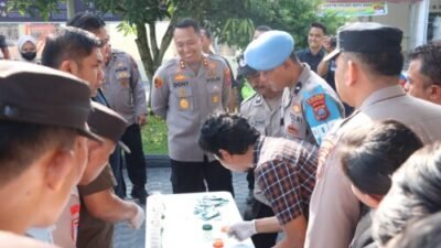 Tercium Isu Narkoba, Puluhan Polisi Batubara Mendadak Dites Urine