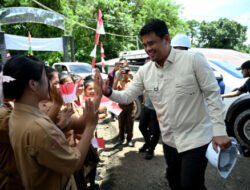 Sekolah Gratis Disambut Pelajar Nias, Riangakab Beban Orang Tua