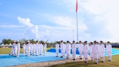 Paskibraka Batubara Tuntaskan Misi Penurunan Sang Merah Putih