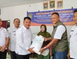 Wabup Asahan Salurkan Bantuan Beras di Kecamatan Bandar Pulau