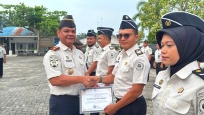 Lapas Labuhan Ruku Beri Penghargaan Pegawai Teladan