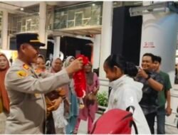 Polisi Kawal Penjemputan Pemain Timnas Putri U-17 Asal Batubara di Kualanamu