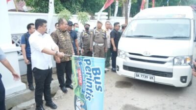 Bupati Asahan Ikut Launching Bus Perintis Di SMAN 1 Pulau Rakyat